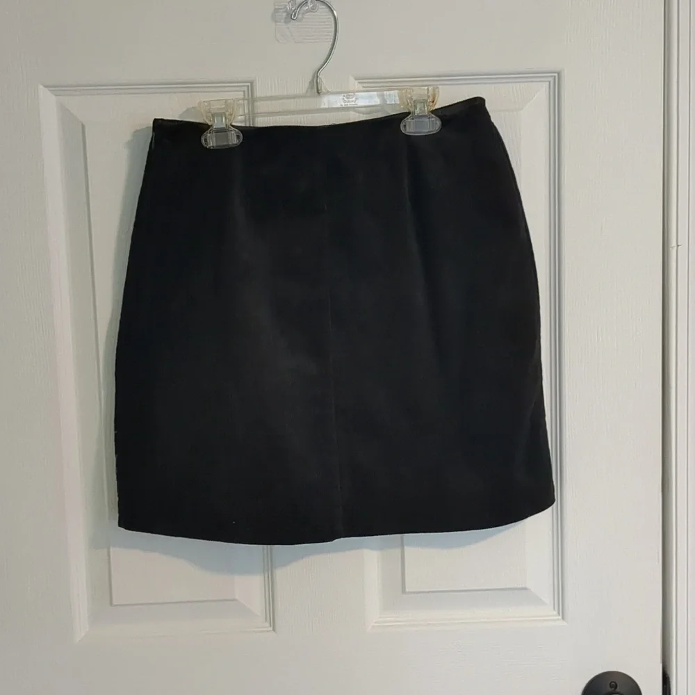 NWT Miami (Francesca'Embroidered Floral black skirt, Size Medium - Picture 5 of 5